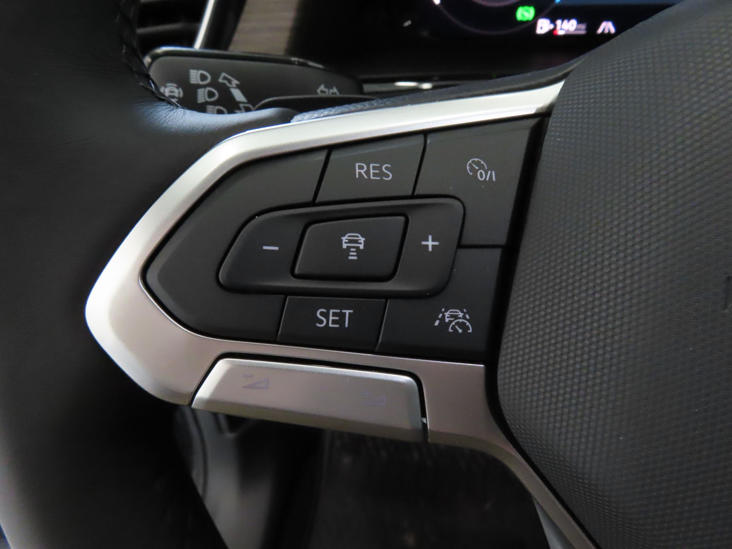 2026 Volkswagen Atlas SEL Premium R-Line - Photo 13