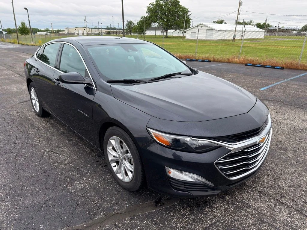Used 2023 Gray Chevrolet LT image 6