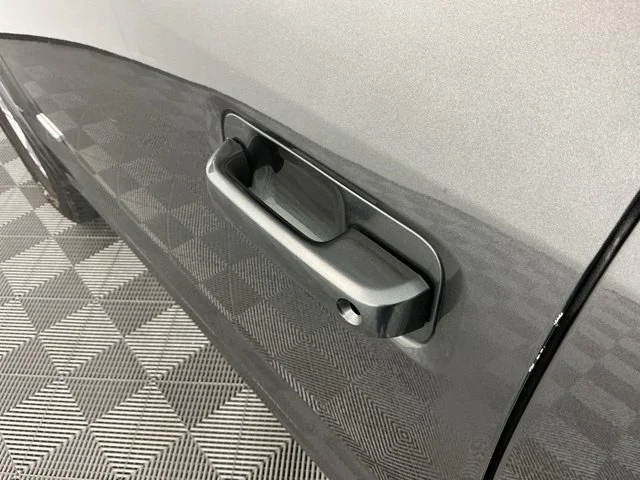 Used 2016 Gray Ford  image 11