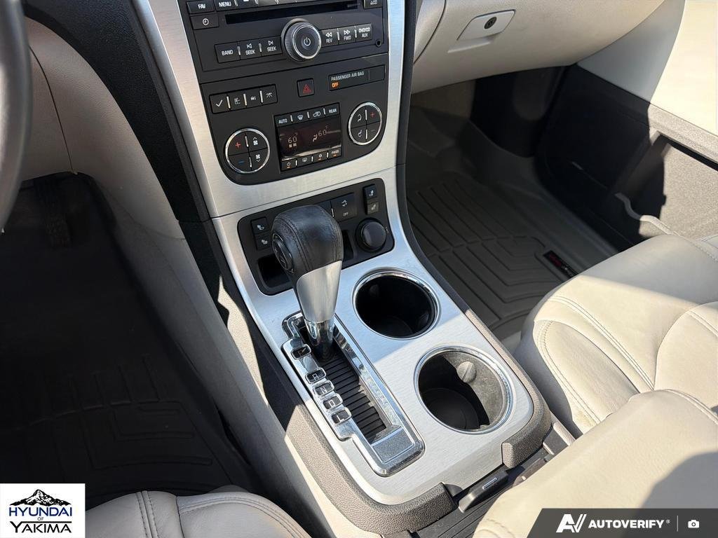 Used 2010 Summit White GMC SLT1 image 18