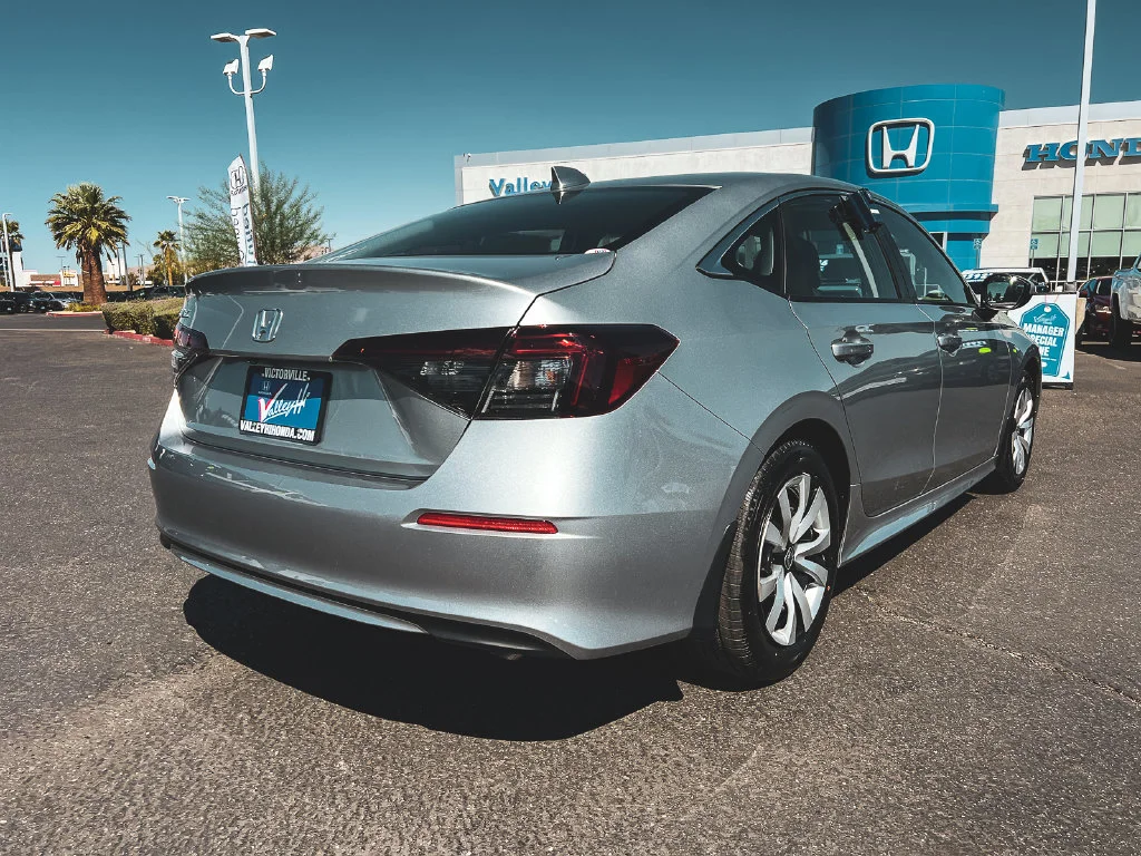 New 2026 Solar Silver Metallic Honda LX image 5