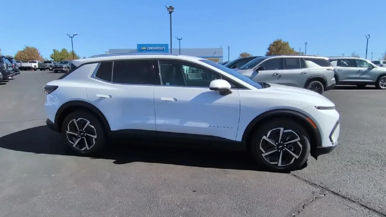 New 2026 Summit White Chevrolet LT image 44