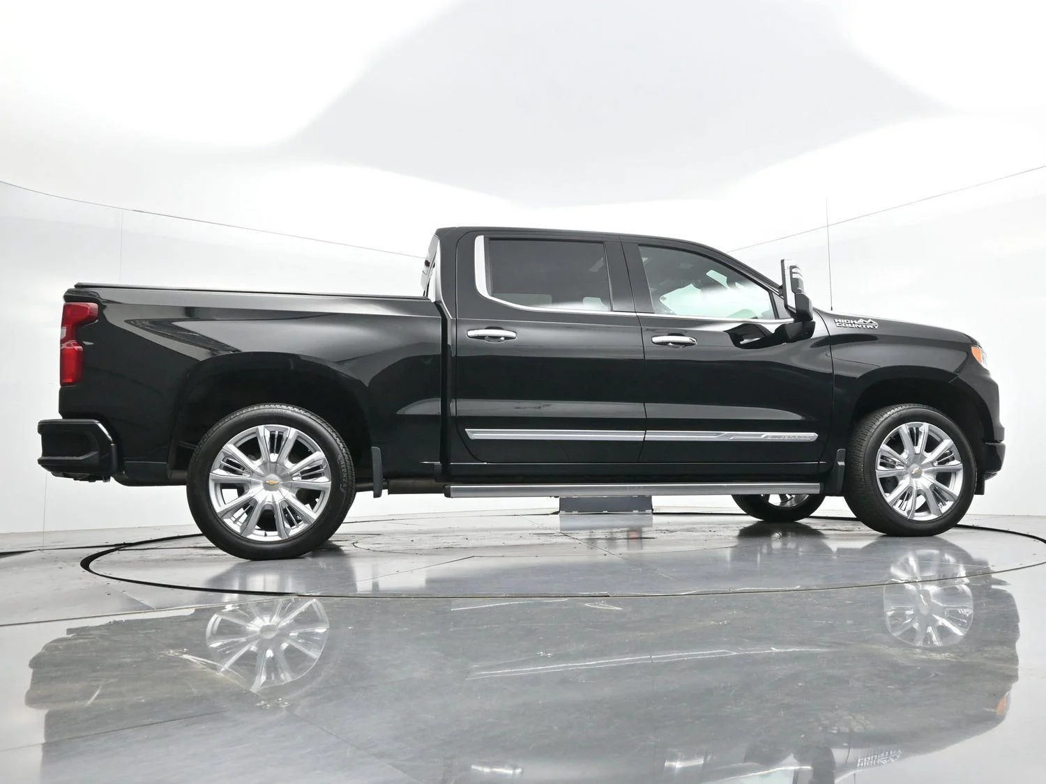 Used 2024 Black Chevrolet High Country image 51