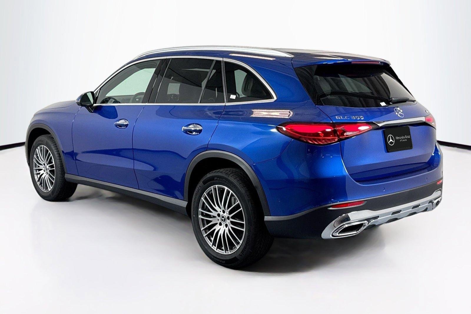 New 2026 Black Mercedes-Benz GLC 300 image 7