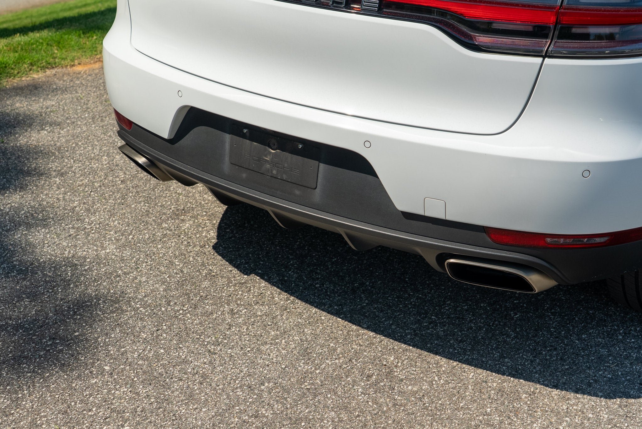 Used 2021 White Porsche  image 13