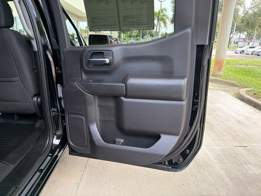 Used 2023 Black Chevrolet Custom image 32