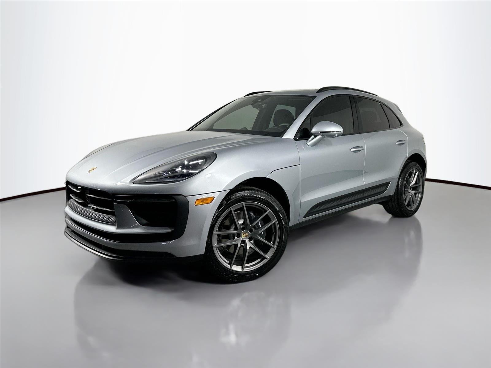 2026 Porsche Macan T's photo
