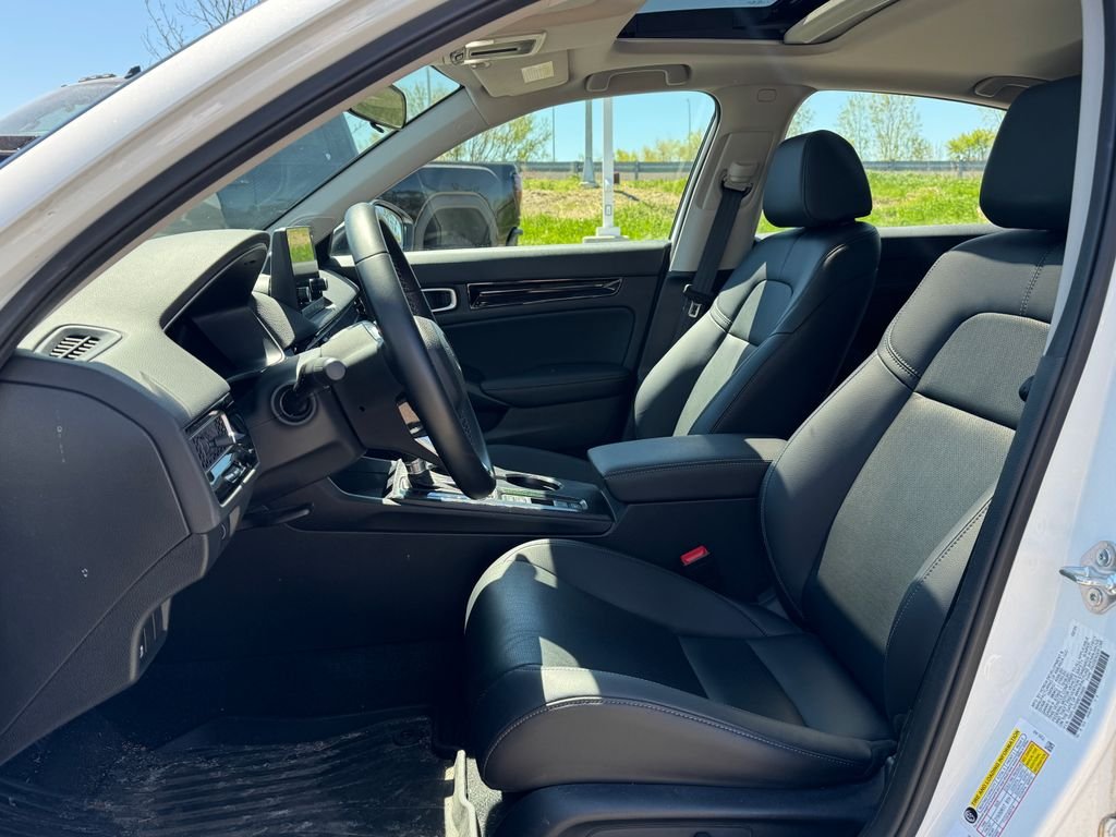 2024 Honda Civic Hatchback EX-L - Photo 15