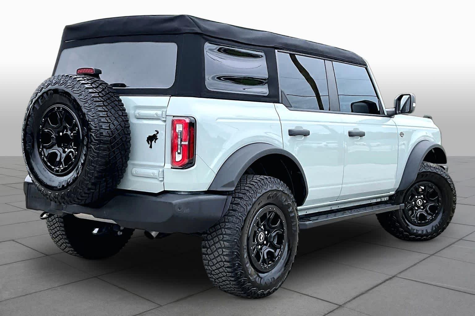 Used 2023 Cactus Gray Ford Wildtrak image 13