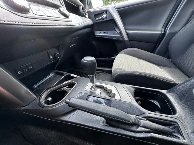 Used 2018 Gray Toyota XLE image 16