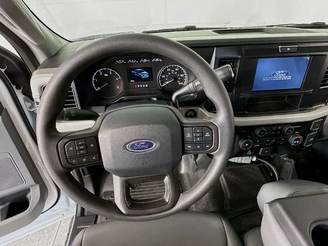 New 2025 Oxford White Ford F-450® XL image 42