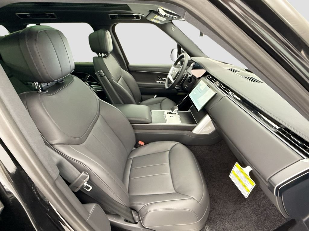 New 2026 Santorini Black Land Rover SE image 19