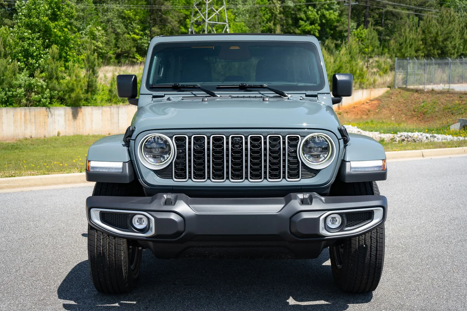 New 2026 Anvil Clear-Coat Exterior Paint Jeep Sahara image 2