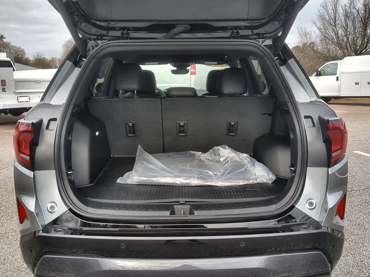 New 2026 Sterling Metallic GMC AT4 image 25