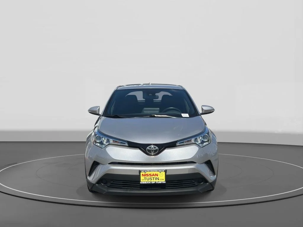 Used 2019 Silver Knockout Metallic Toyota XLE image 2
