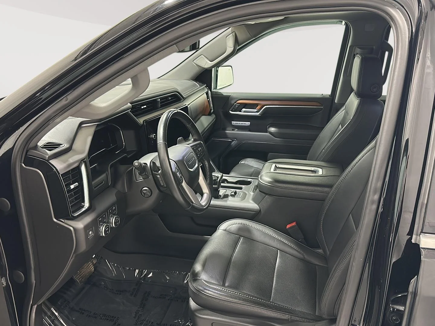 Used 2022 Onyx Black GMC Denali image 19