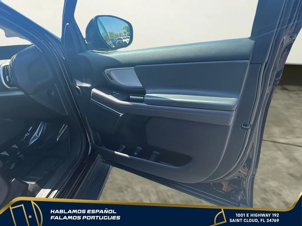 Used 2025  Ford Active image 36