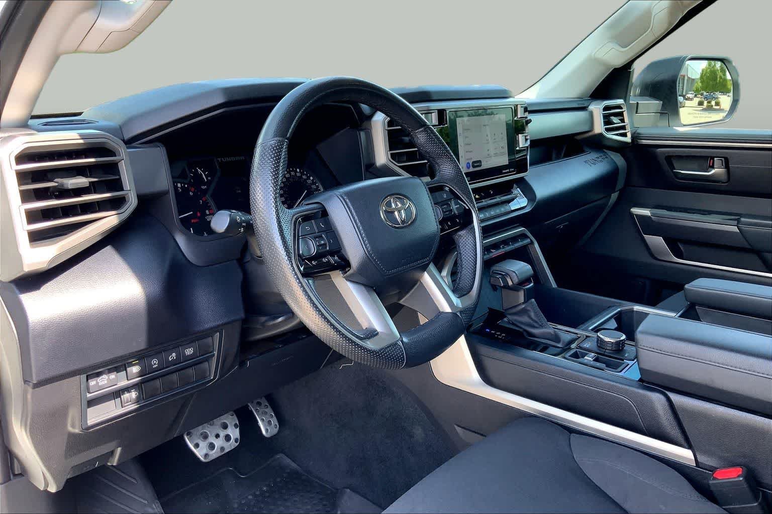 Used 2024 Ice Cap Toyota SR5 image 17