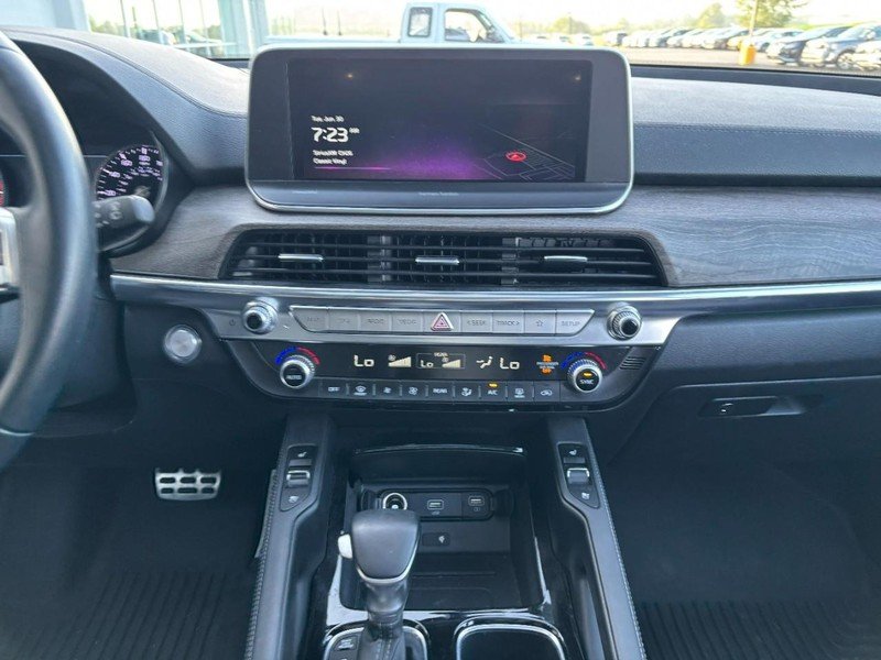 Used 2022 Everlasting Silver Kia SX FWD image 16