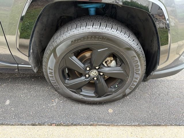 Used 2021 Gray Toyota XSE image 11