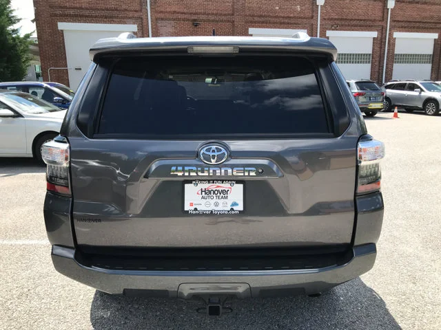 Used 2018 Magnetic Gray Metallic Toyota SR5 Premium image 7