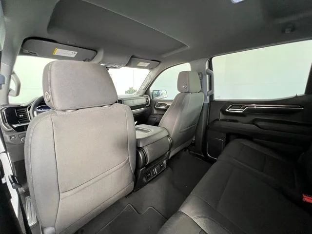Used 2024 White Chevrolet LT image 12