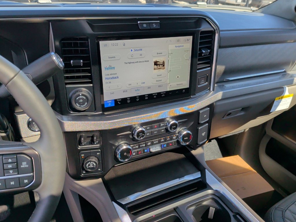 New 2027 Star White Metallic Tri-Coat Ford F-250® Platinum® image 25