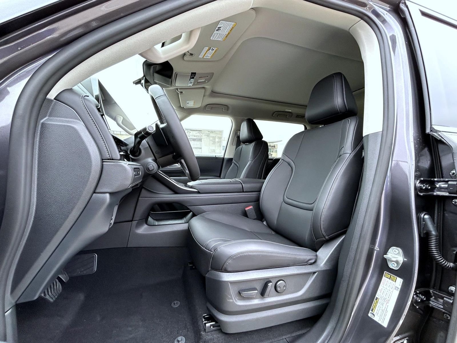 New 2026 ANTHRACITE GRAY INFINITI Pure 4WD image 9