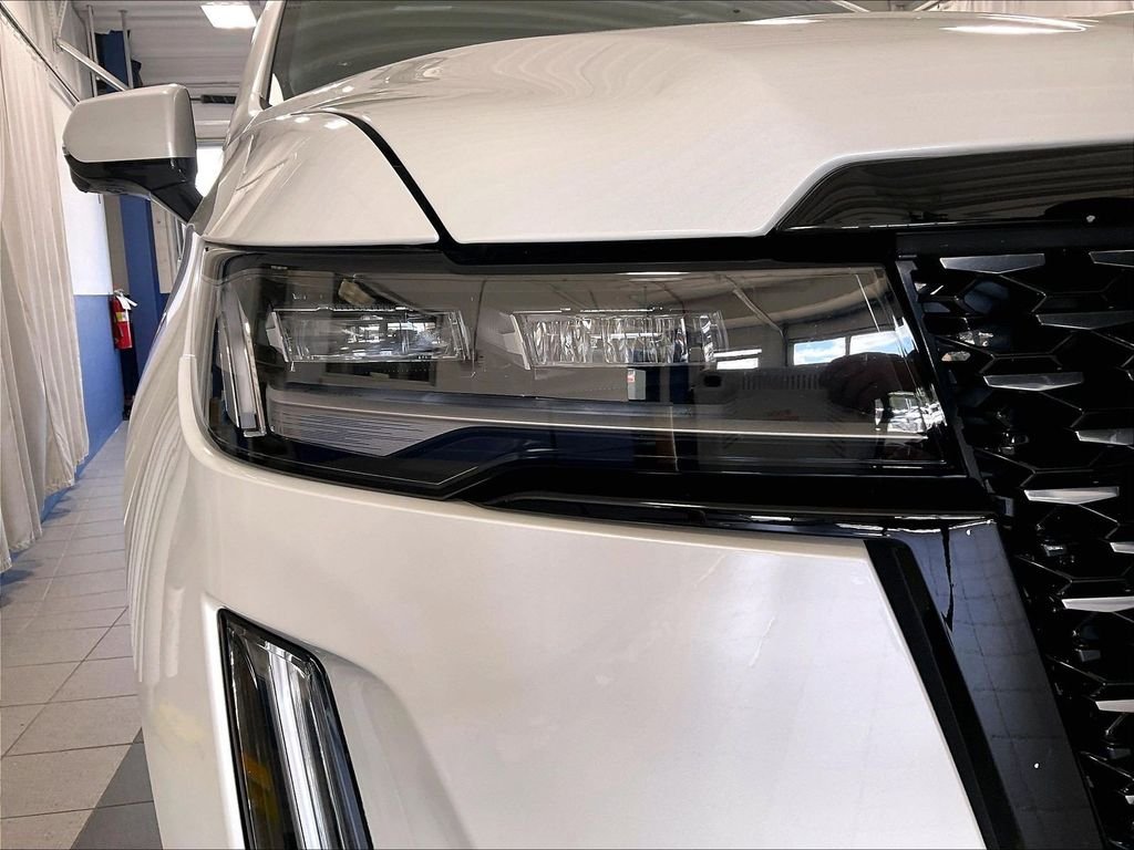 Used 2023 White Cadillac Premium Luxury image 34