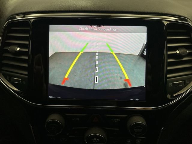 Used 2019 Red Jeep Altitude 4x4 image 26
