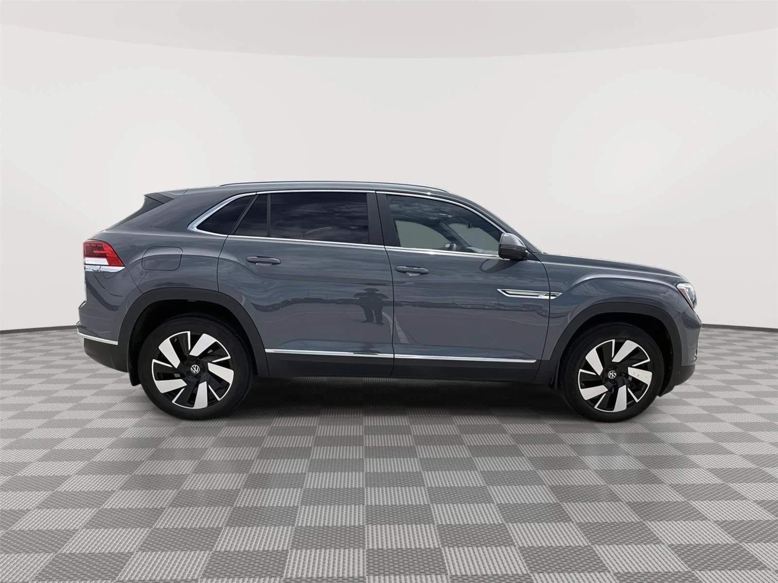 Used 2024 Pure Gray Volkswagen 2.0T SEL image 8