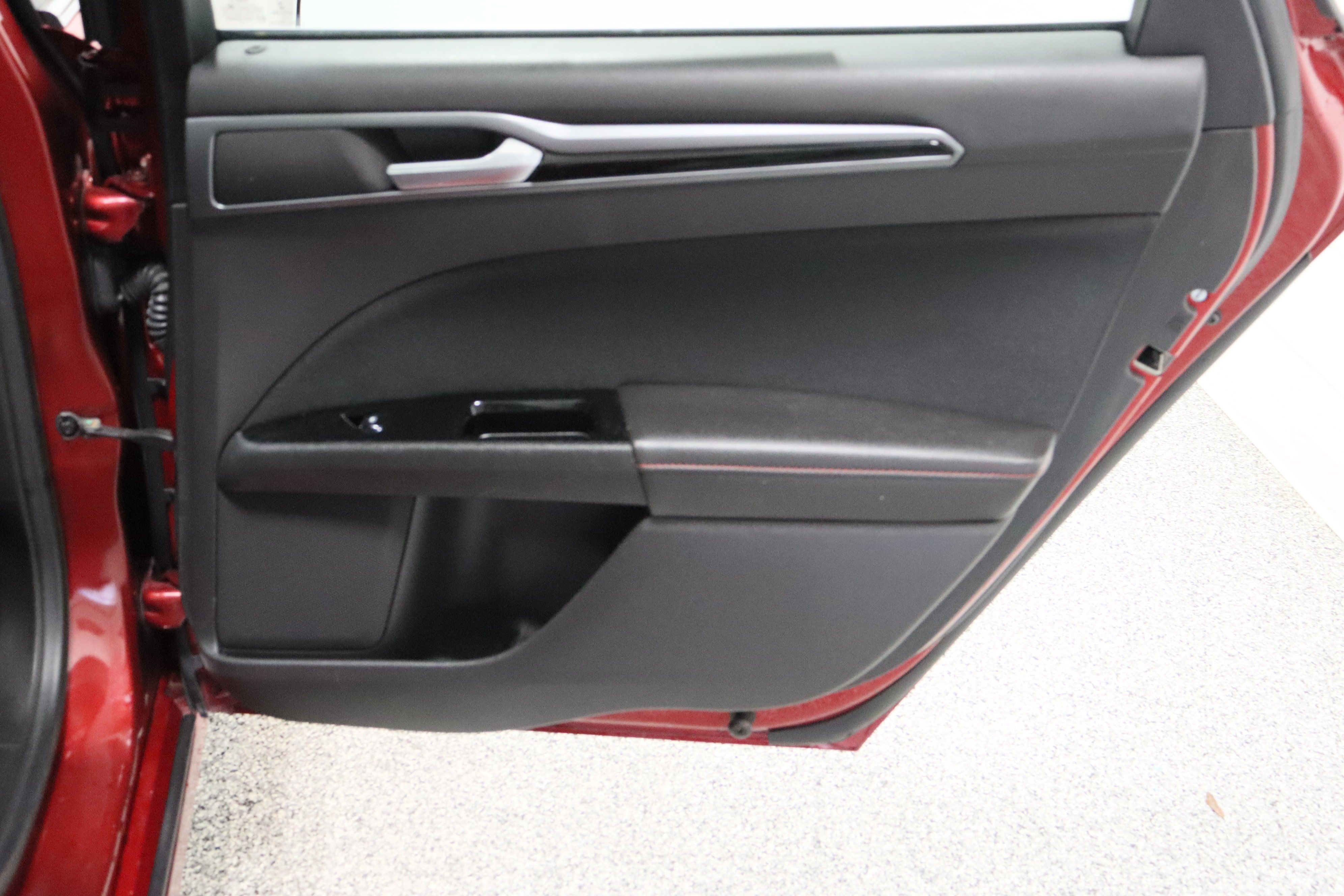 Used 2014 Ruby Red Metallic Tinted Clearcoat Ford SE 1.5T image 31