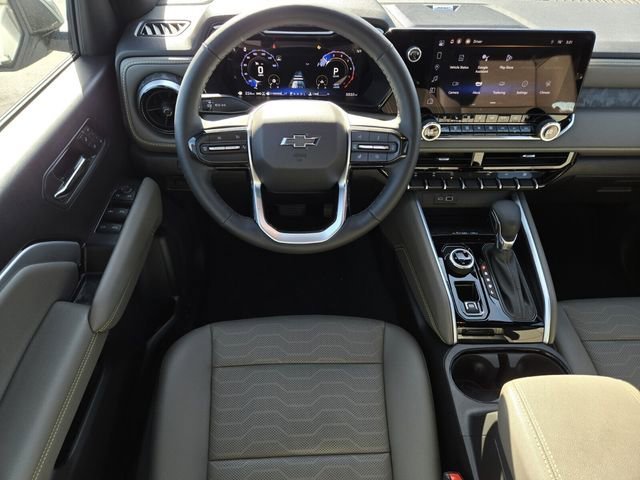 2025 Chevrolet Colorado ZR2 - Photo 13