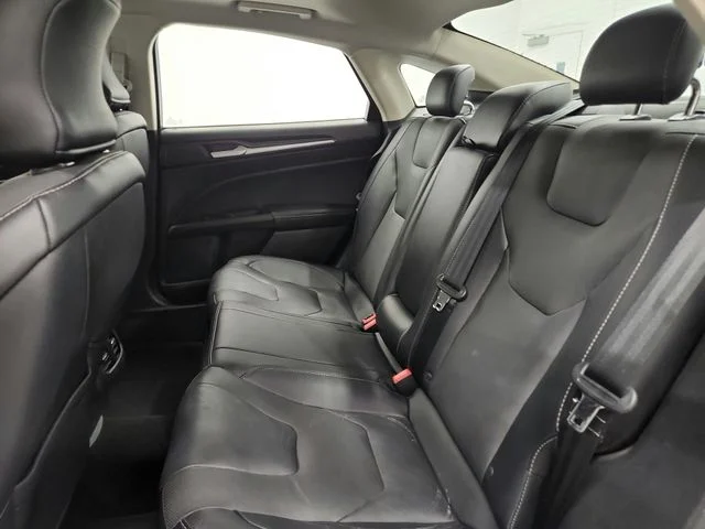 Used 2018 Silver Ford Titanium image 22