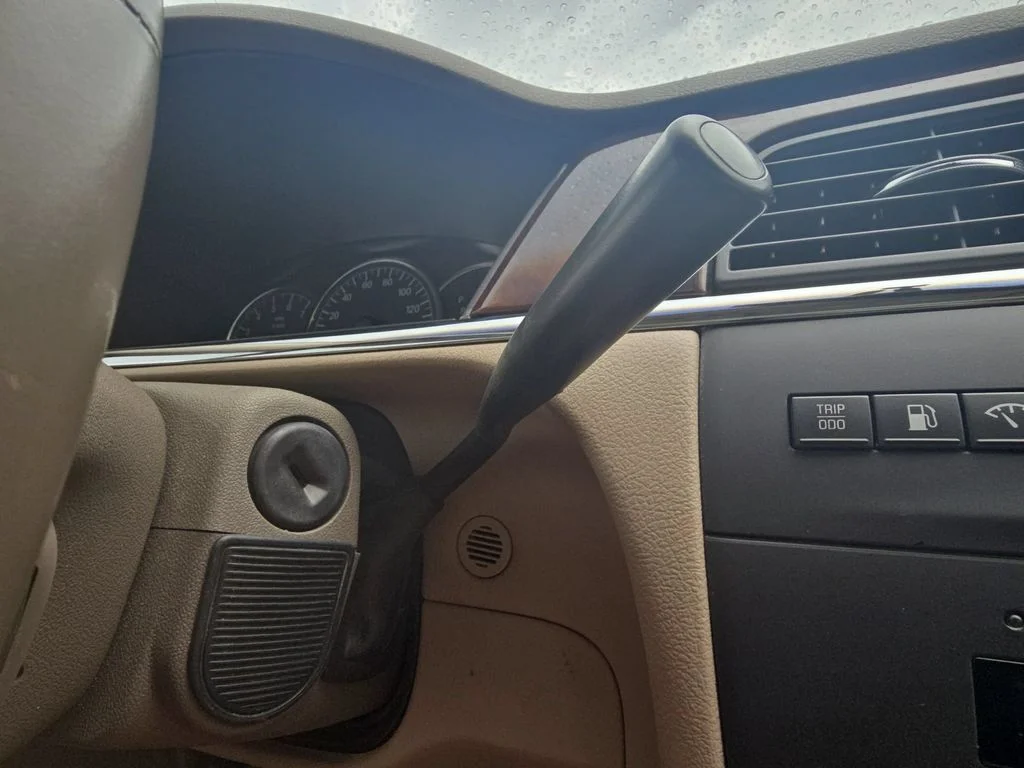 Used 2007 Red Buick CXL image 31