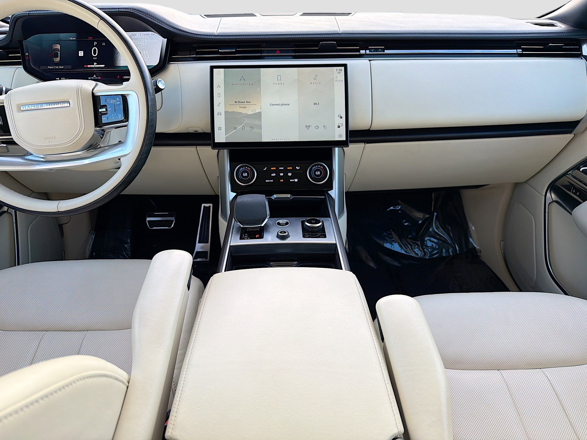 Certified Used 2023 White Land Rover Autobiography image 20