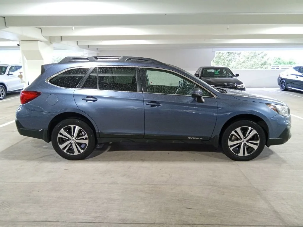 Used 2018 Twilight Blue Metallic Subaru 3.6R image 4