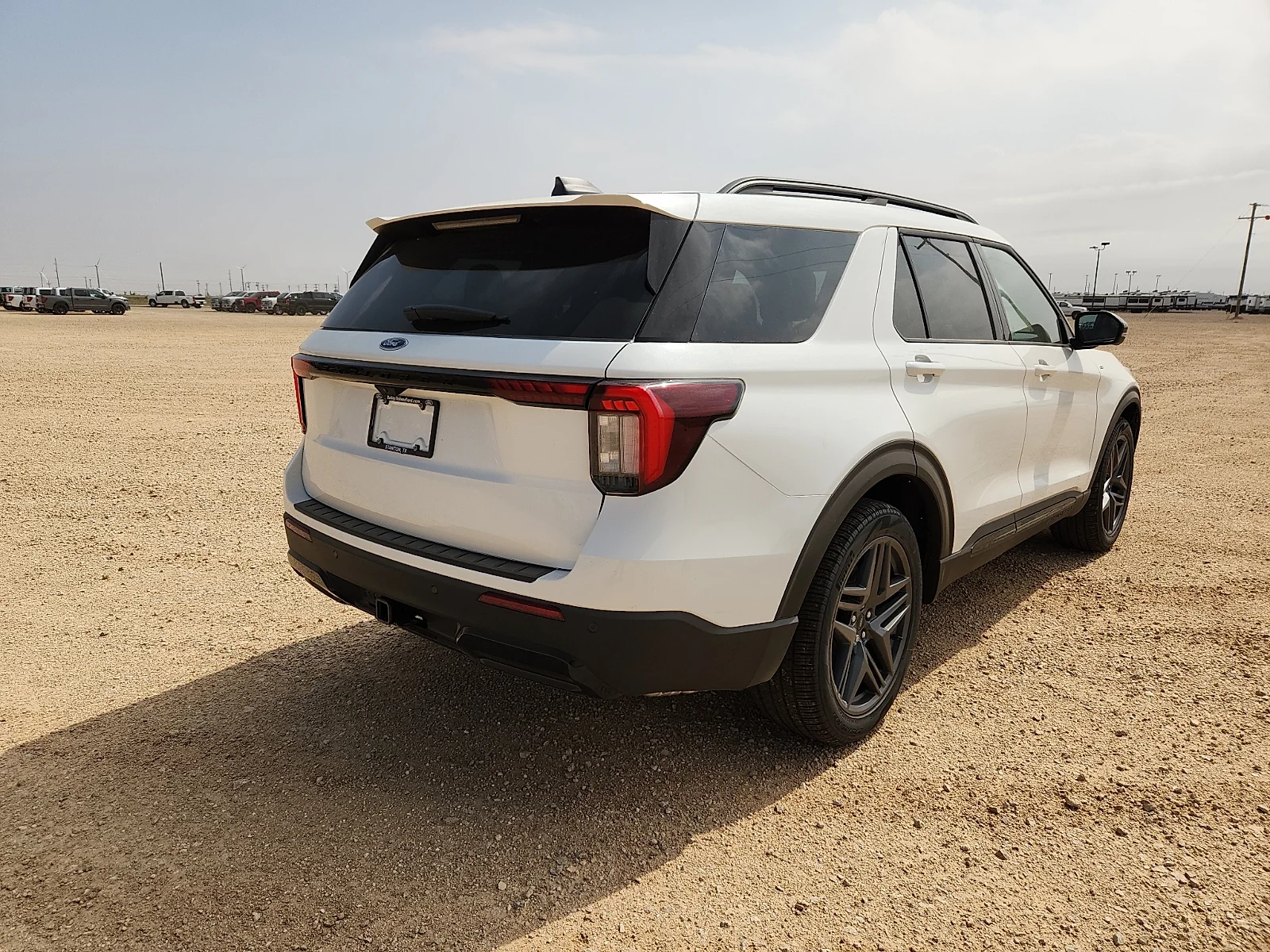 New 2026 Star White Metallic Tri-Coat Ford ST-Line image 7