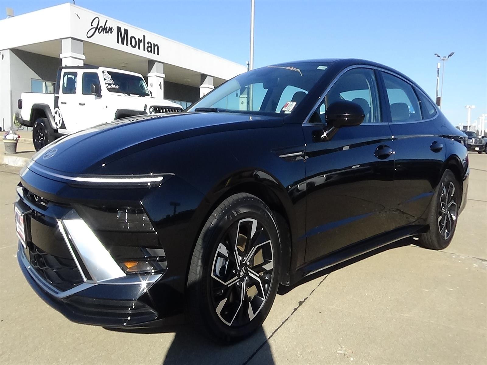 Used 2025 Abyss Black Pearl (a2b) Hyundai SEL image 3