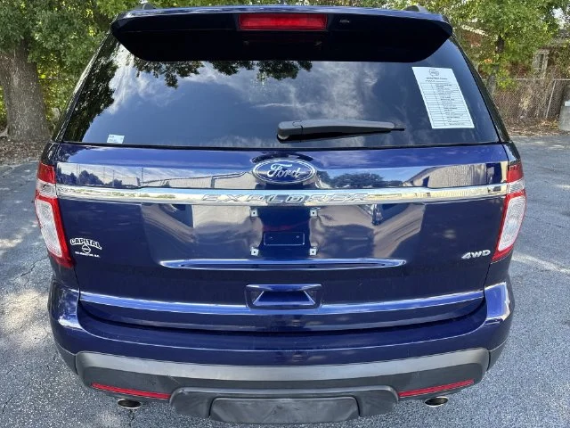 Used 2011 Blue Ford Base image 34