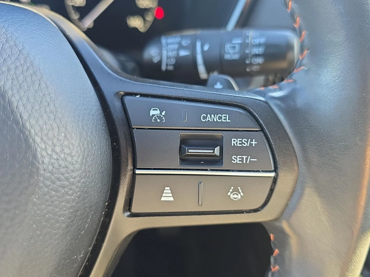 Used 2024 Platinum White Pearl Honda Sport-L image 17