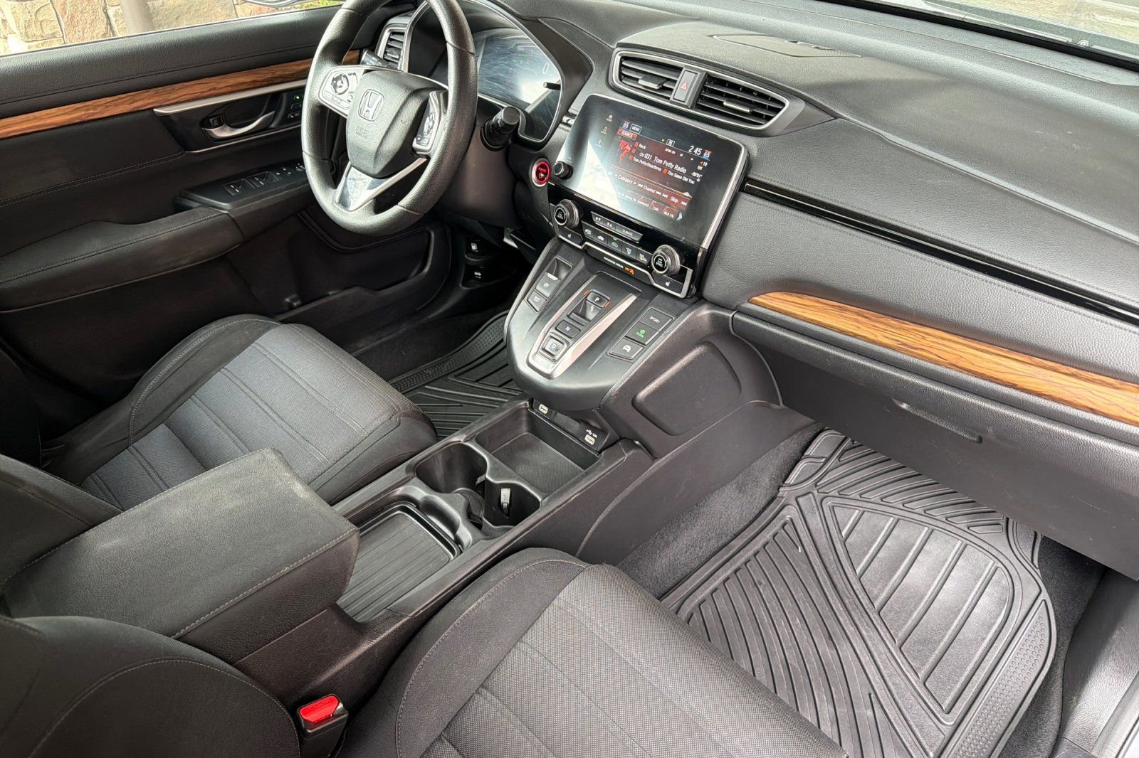 Used 2022  Honda EX image 21
