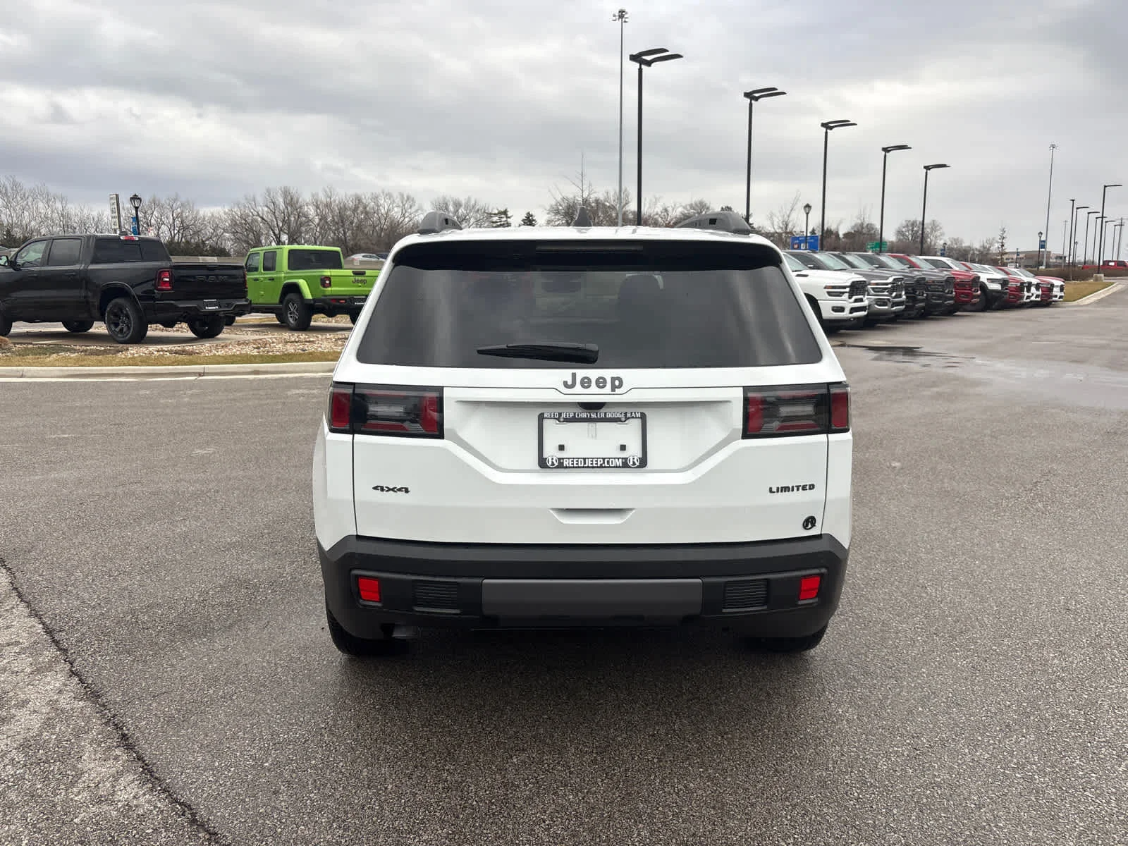 New 2026 Bright White Clear-Coat Exterior Paint Jeep Limited image 8