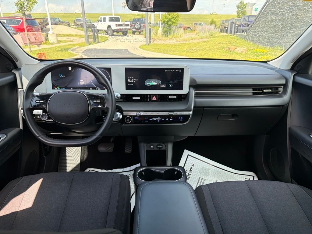 Used 2024 White Hyundai SEL image 12