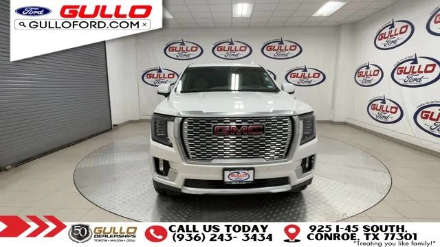 Used 2022 White Frost Tri-Coat GMC Denali image 3