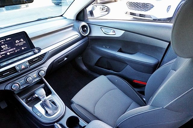 Used 2023 White Kia LX image 15