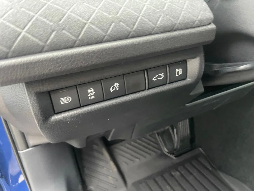 New 2026 Reservoir Blue Toyota XLE image 18