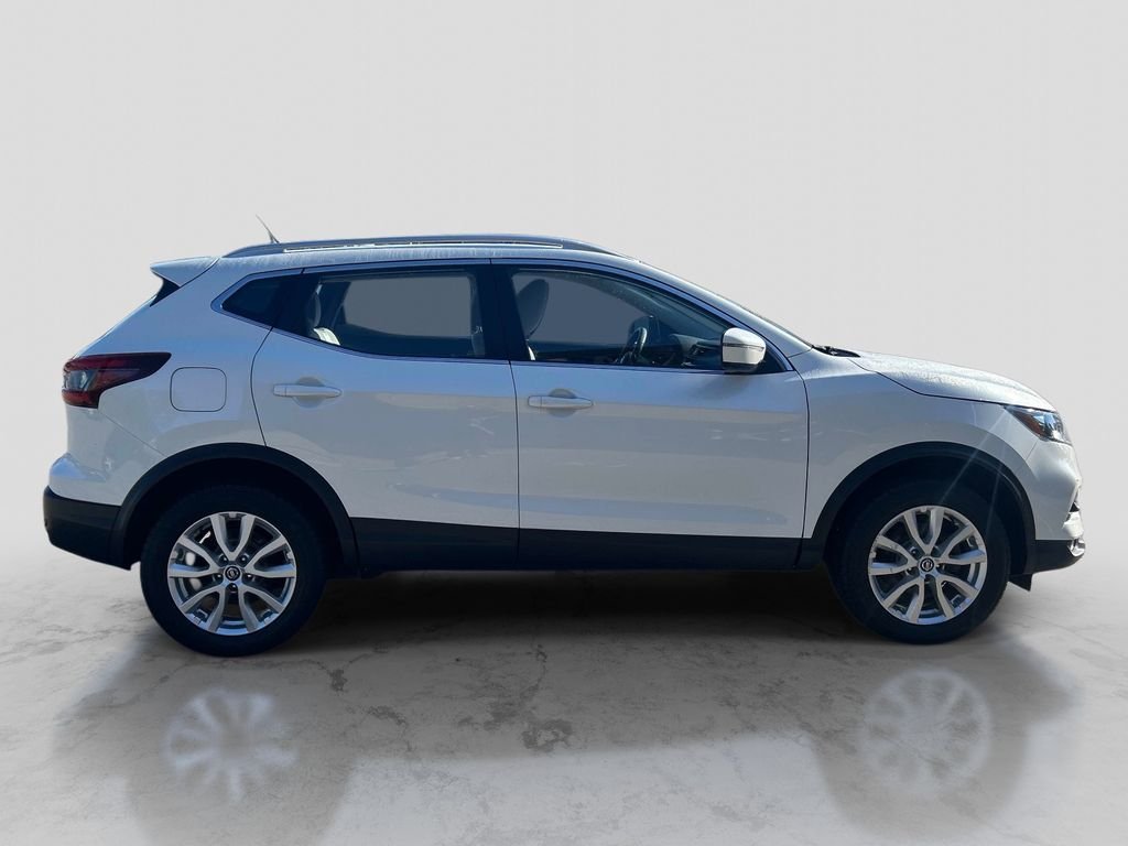 Used 2020 White Nissan SV image 6