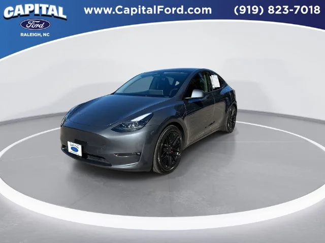 Used 2023  Tesla Performance image 4