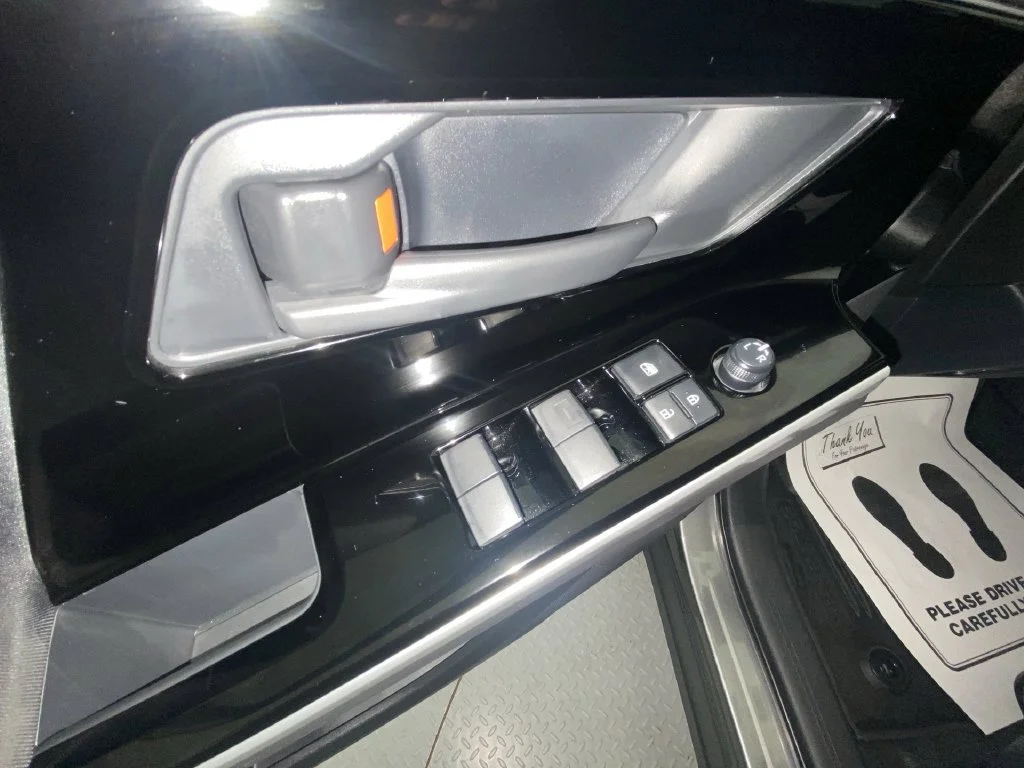 Used 2025 Carbon Subaru Premium image 13